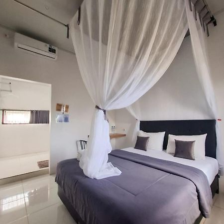Guest House D Valeri Labuan Bajo Exterior photo