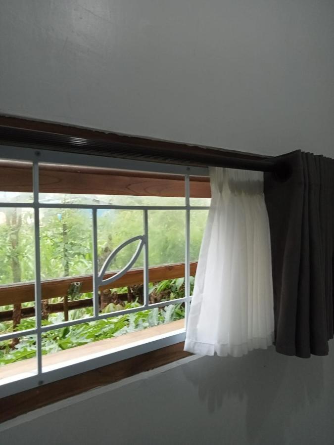 Guest House D Valeri Labuan Bajo Exterior photo