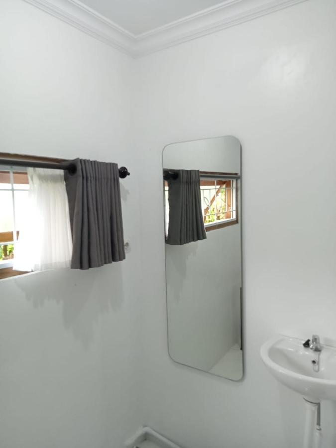 Guest House D Valeri Labuan Bajo Exterior photo