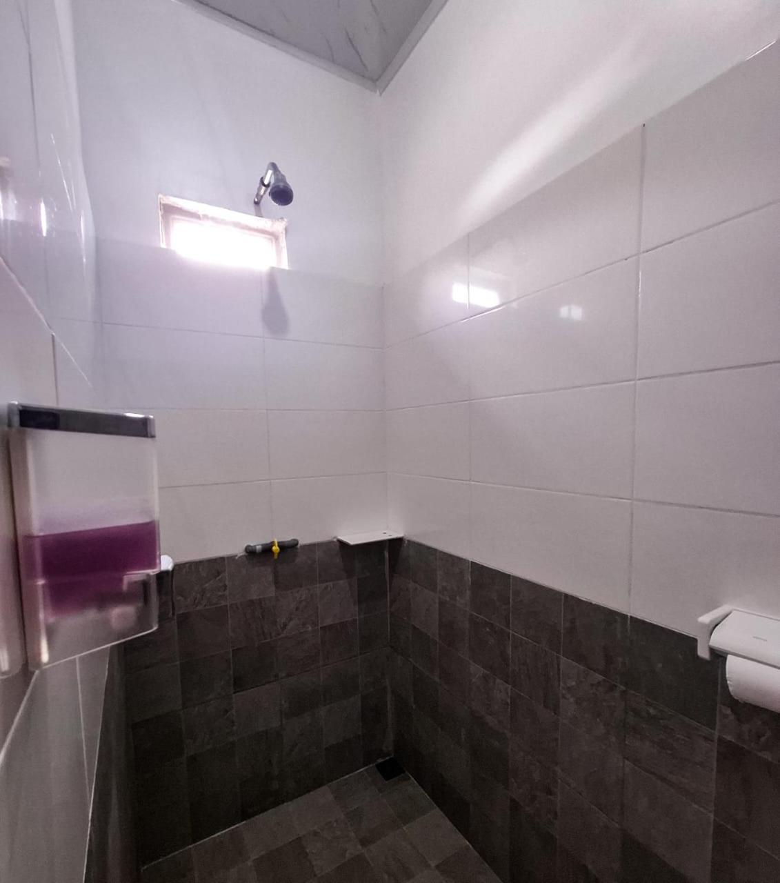 Guest House D Valeri Labuan Bajo Exterior photo